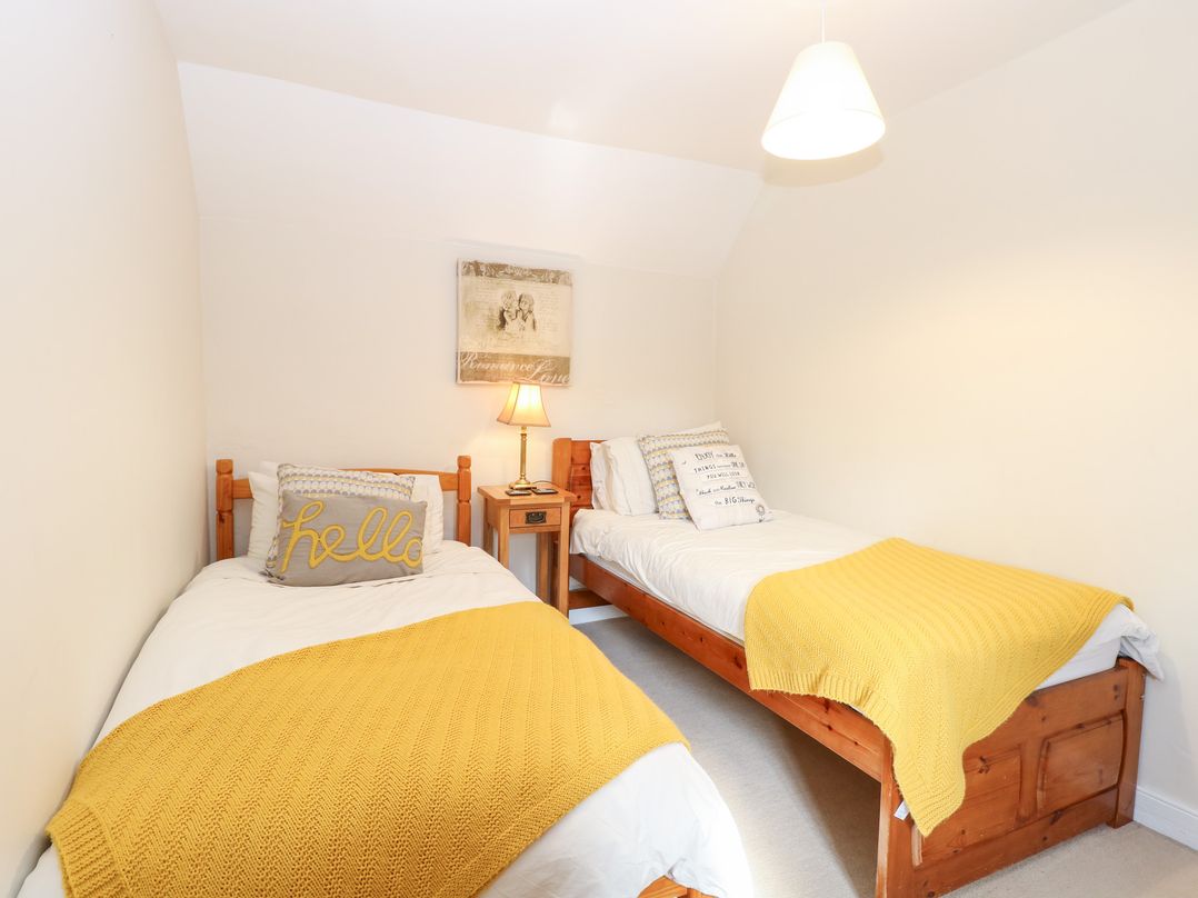 Hollyhedge Cottage