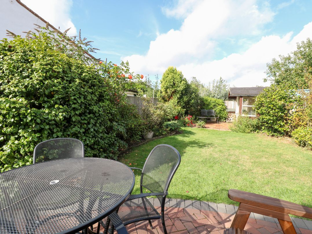 Hollyhedge Cottage