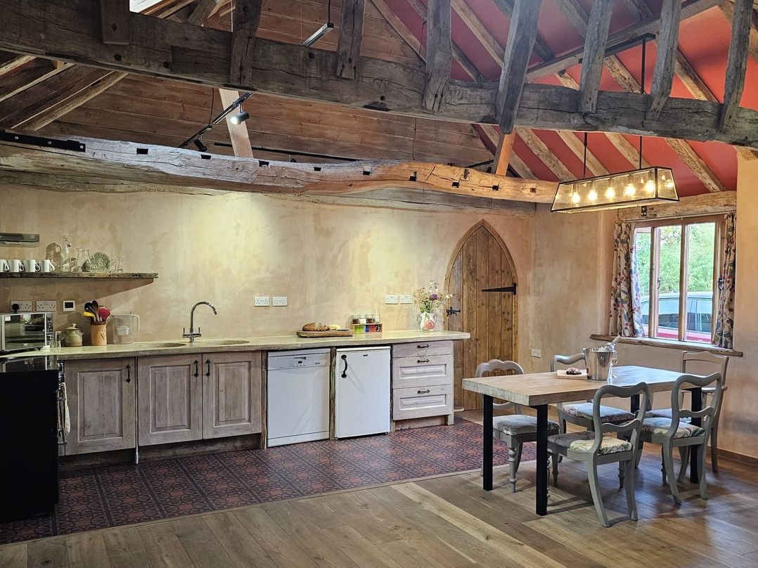 Pet Friendly 3Bed Barn Sleeps 7 Parking Garden