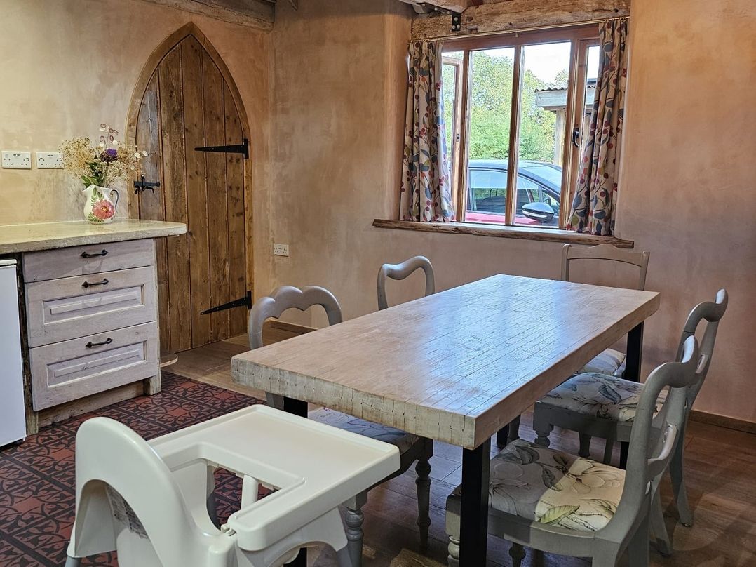 Pet Friendly 3Bed Barn Sleeps 7 Parking Garden
