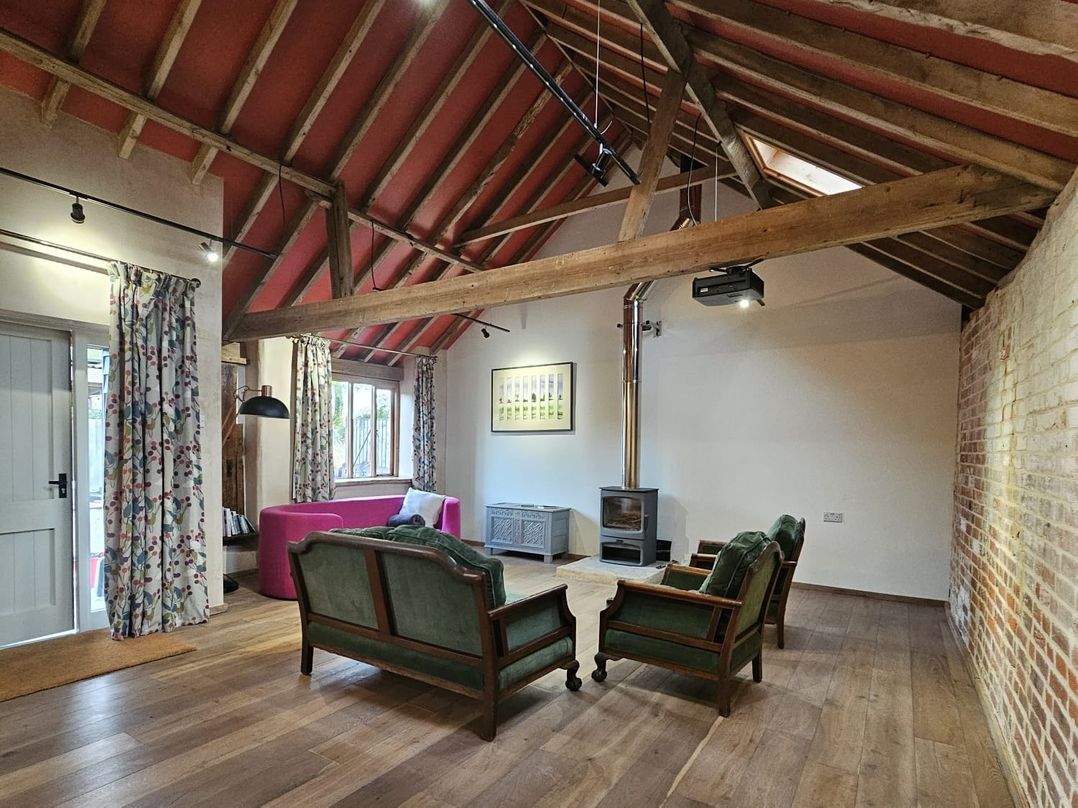 Pet Friendly 3Bed Barn Sleeps 7 Parking Garden