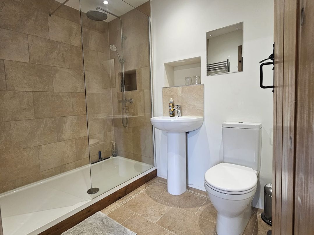 Pet Friendly 3Bed Barn Sleeps 7 Parking Garden