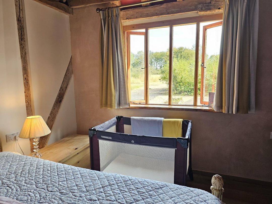 Pet Friendly 3Bed Barn Sleeps 7 Parking Garden