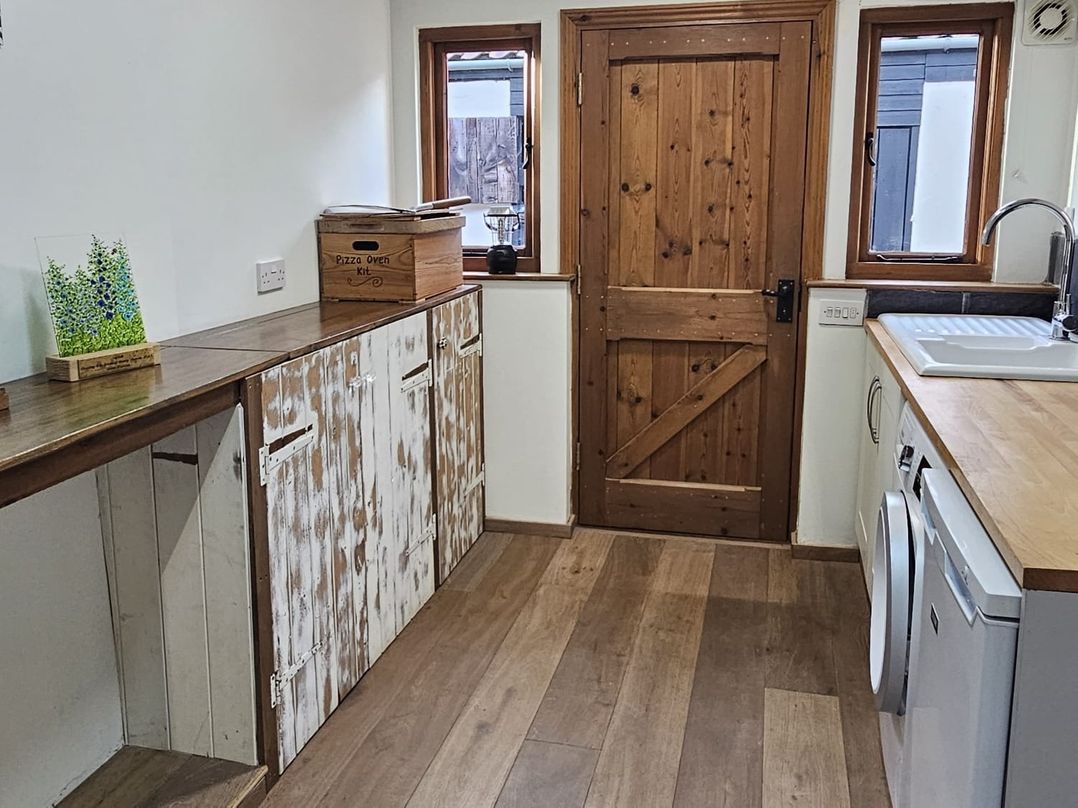 Pet Friendly 3Bed Barn Sleeps 7 Parking Garden