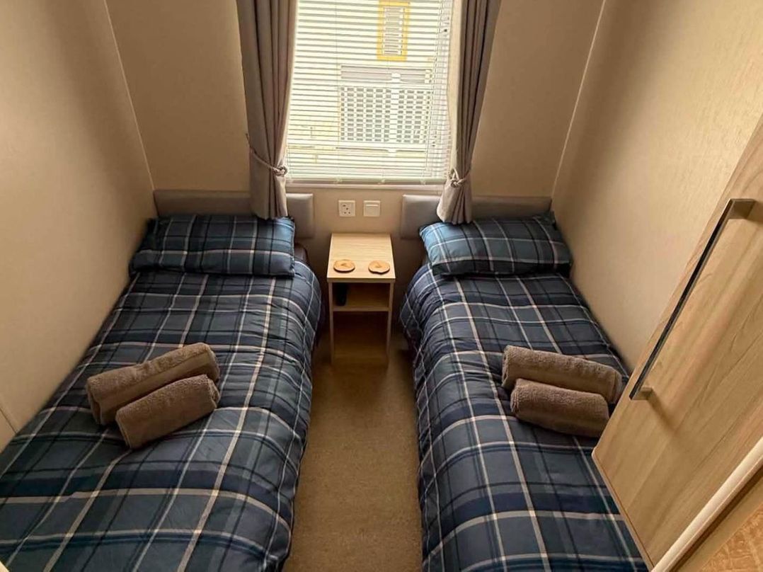 3 Bed Lodge Sleeps 6 Decking Parking WiFi