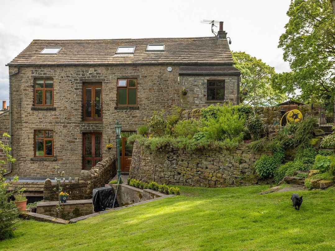 OldMill 2Bed Sleeps6 PrivateGarden OptionalHotTub