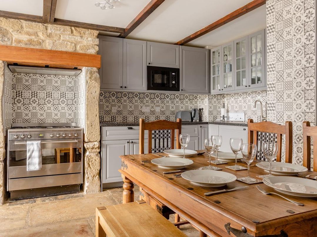 OldMill 2Bed Sleeps6 PrivateGarden OptionalHotTub
