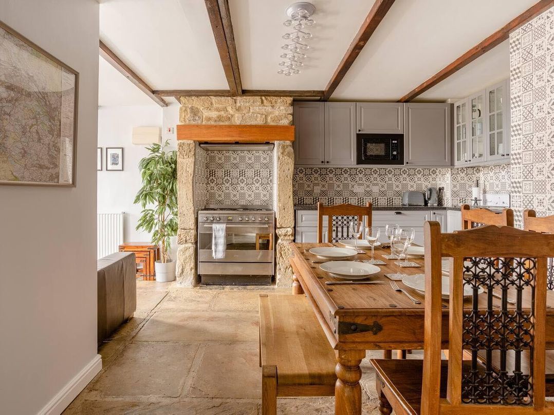OldMill 2Bed Sleeps6 PrivateGarden OptionalHotTub