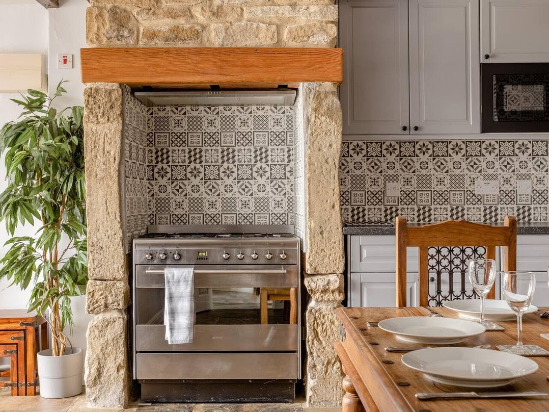 OldMill 2Bed Sleeps6 PrivateGarden OptionalHotTub