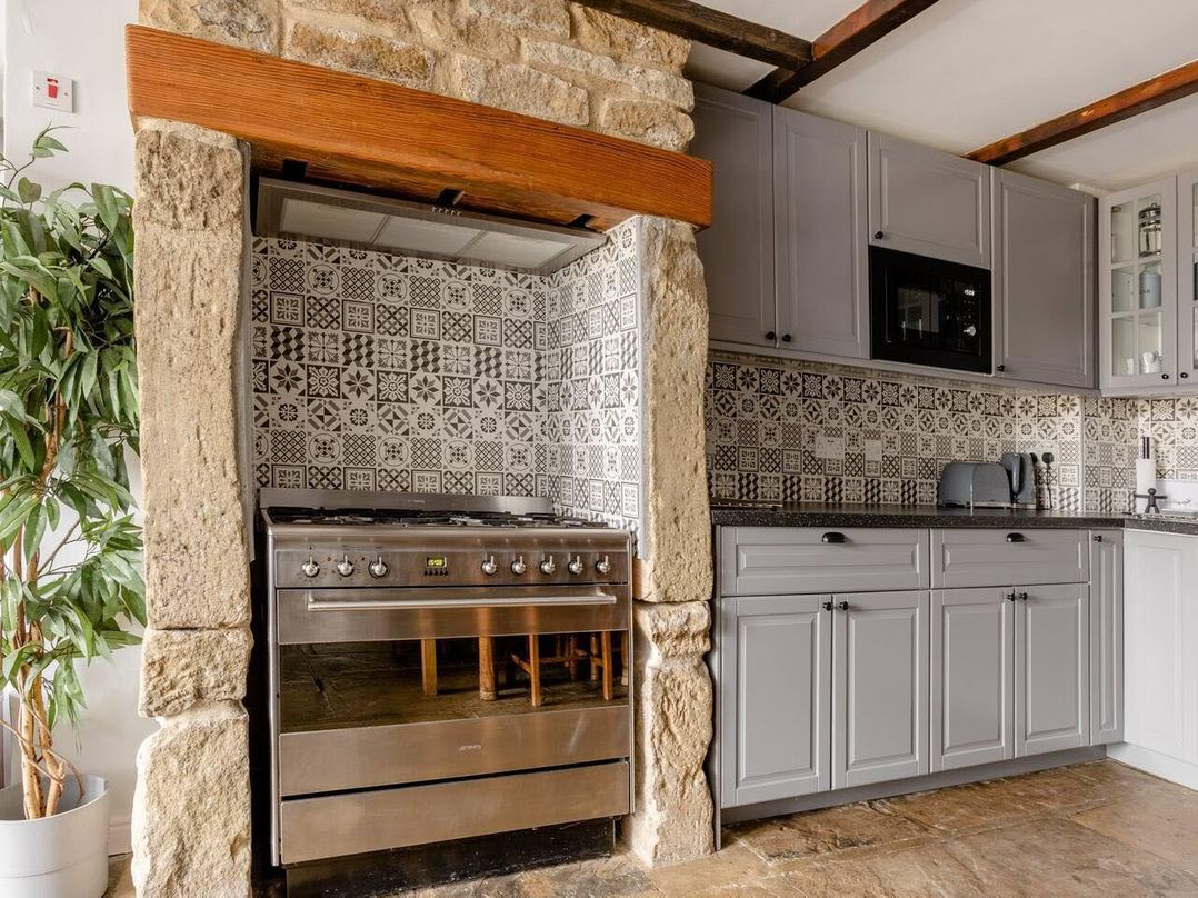 OldMill 2Bed Sleeps6 PrivateGarden OptionalHotTub
