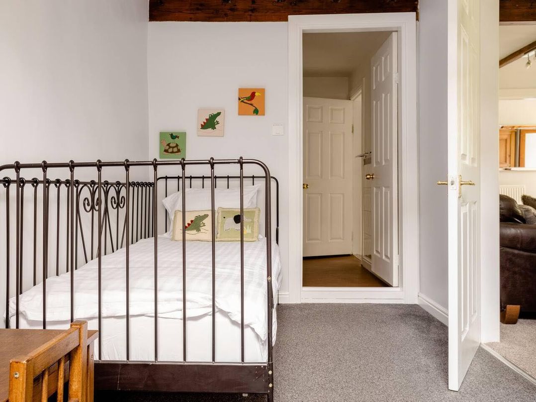 OldMill 2Bed Sleeps6 PrivateGarden OptionalHotTub