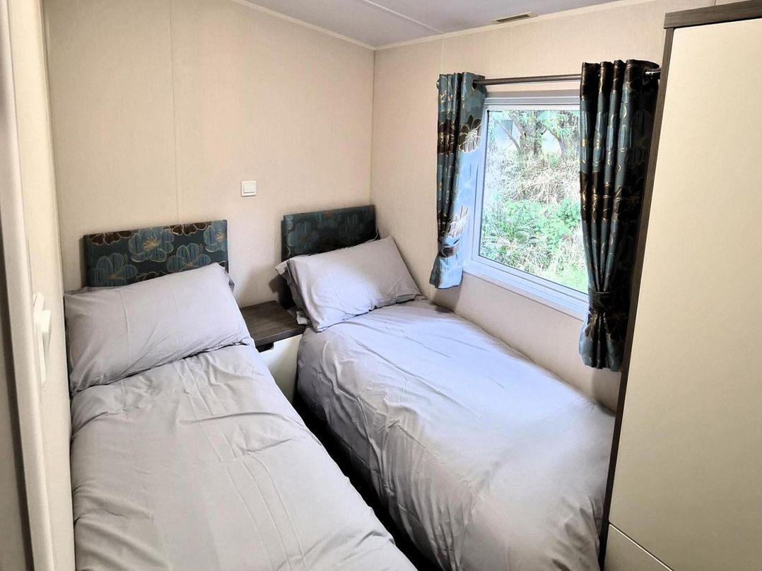 Homely Caravan in Skegness Sleeps 6