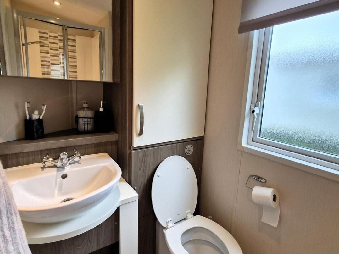 Homely Caravan in Skegness Sleeps 6
