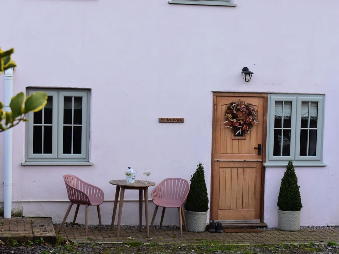 Yr Hen Beudy Barn Conversion Sleeps 4 Dogs Ok