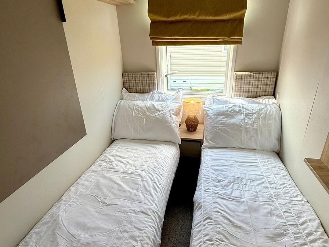 3Bed Sleeps 6 Parking Balcony
