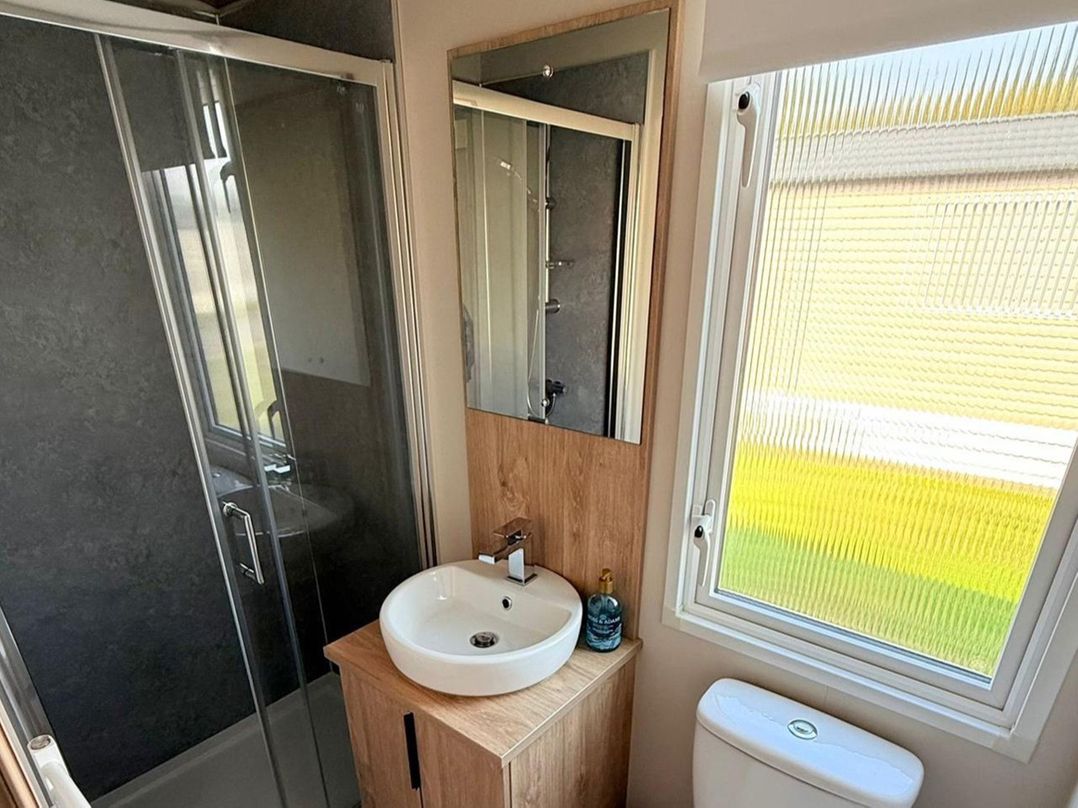 3Bed Sleeps 6 Parking Balcony