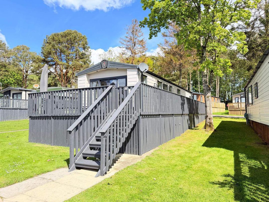 Lillardsedge Luxury Caravan Sleeps 6 with Parking