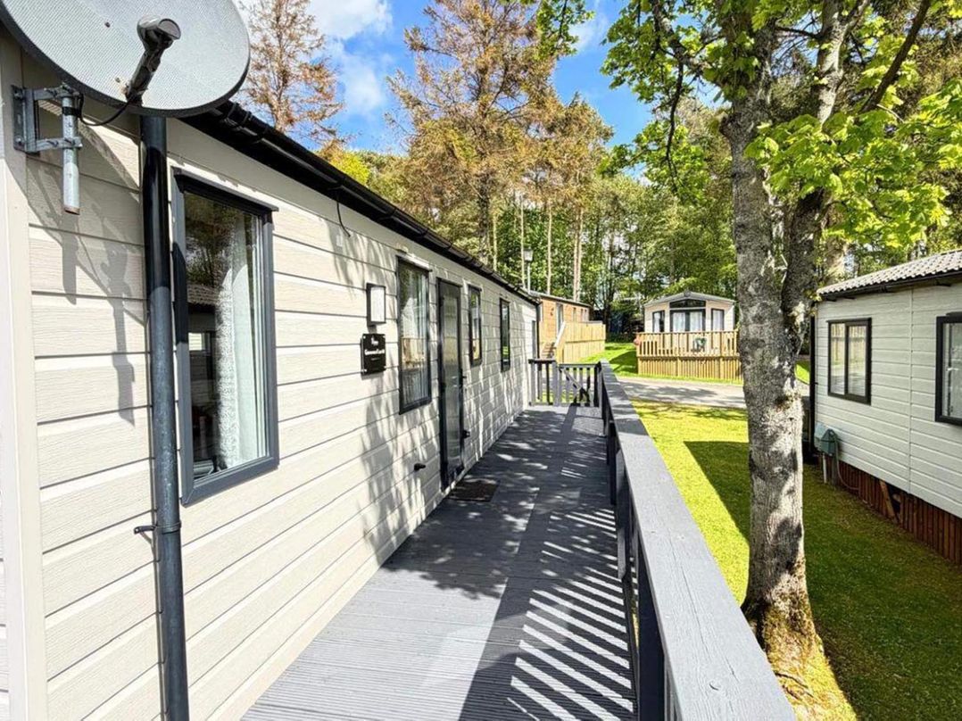 Lillardsedge Luxury Caravan Sleeps 6 with Parking