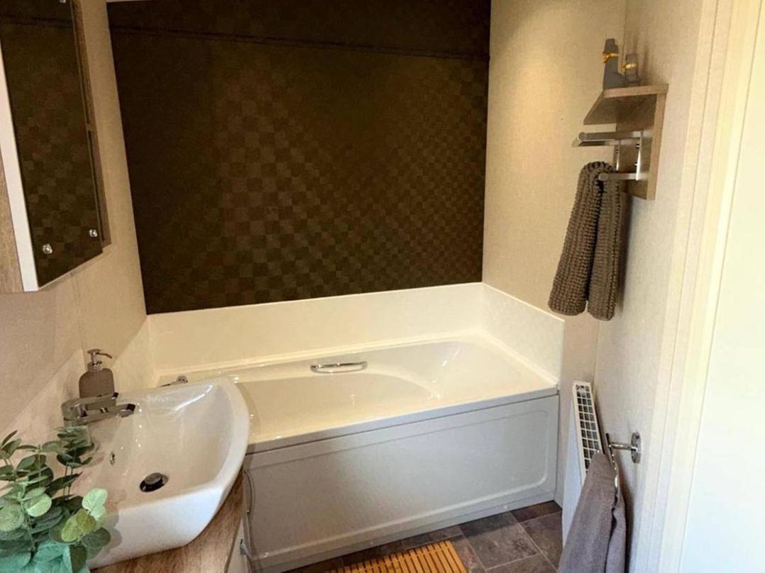 Lillardsedge Luxury Caravan Sleeps 6 with Parking