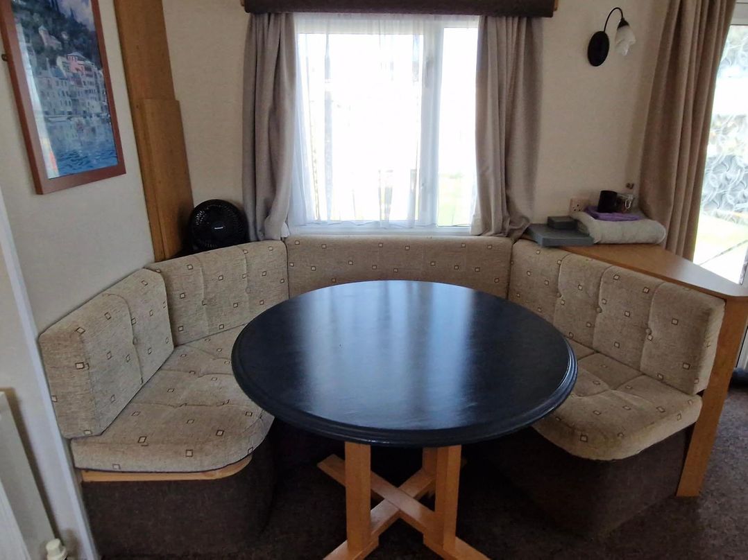Woodland View Dog Friendly  Nr Sutton on Sea