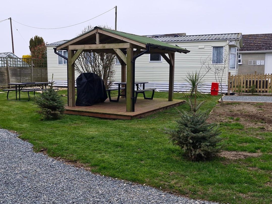 Woodland View Dog Friendly  Nr Sutton on Sea