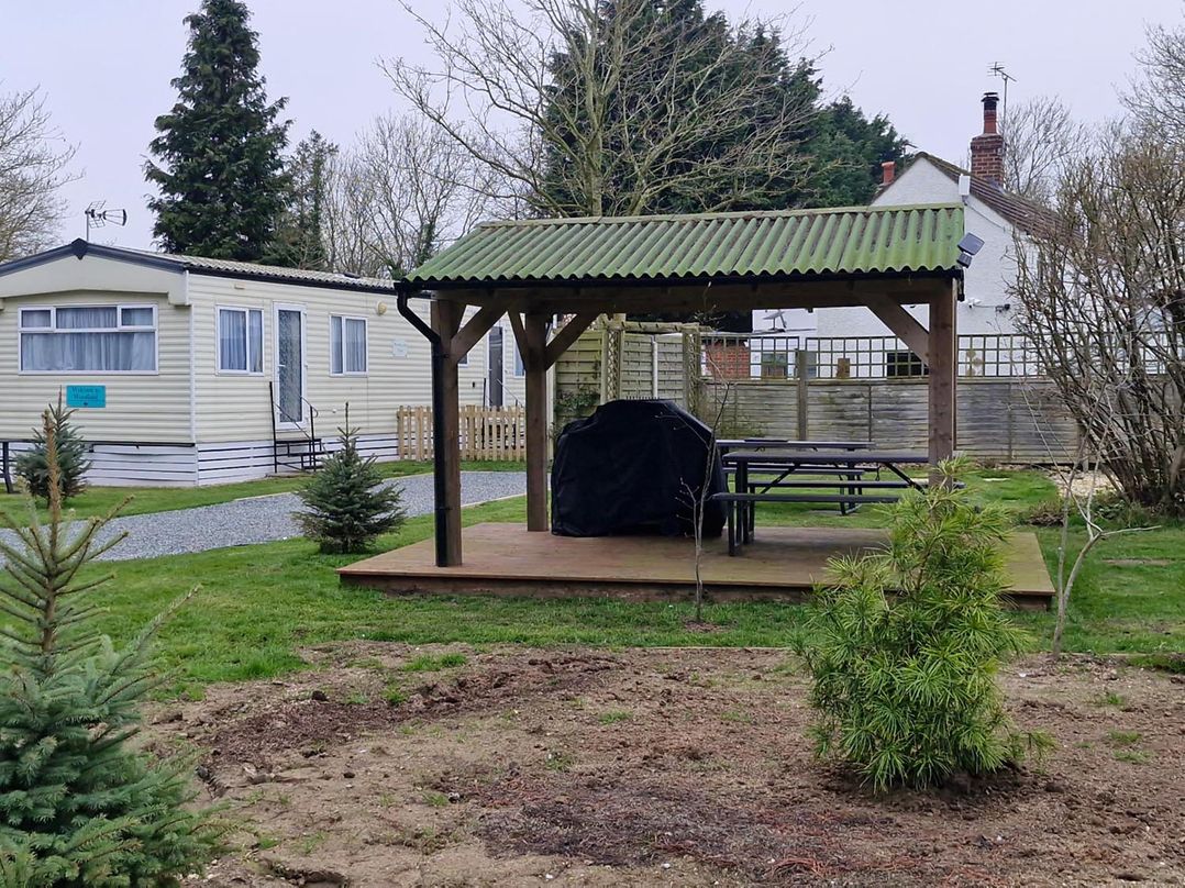 Woodland View Dog Friendly  Nr Sutton on Sea