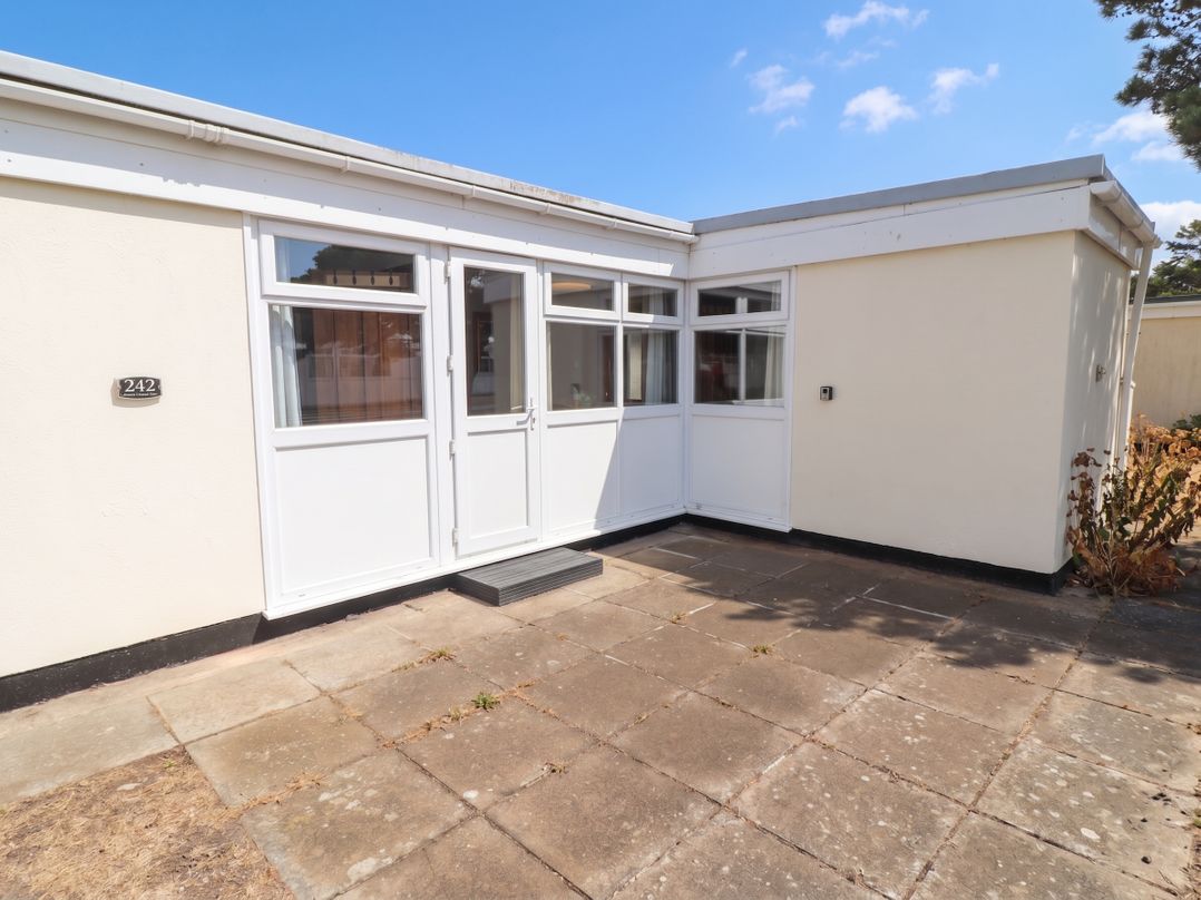 Chalet 242 Carmarthen Bay
