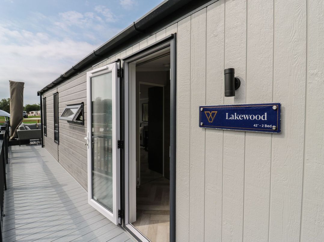 Lakewood Plot 9