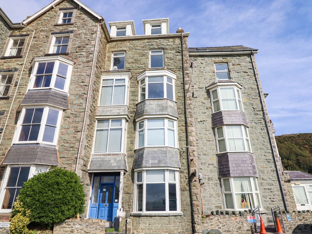 Flat 4 Greenfields