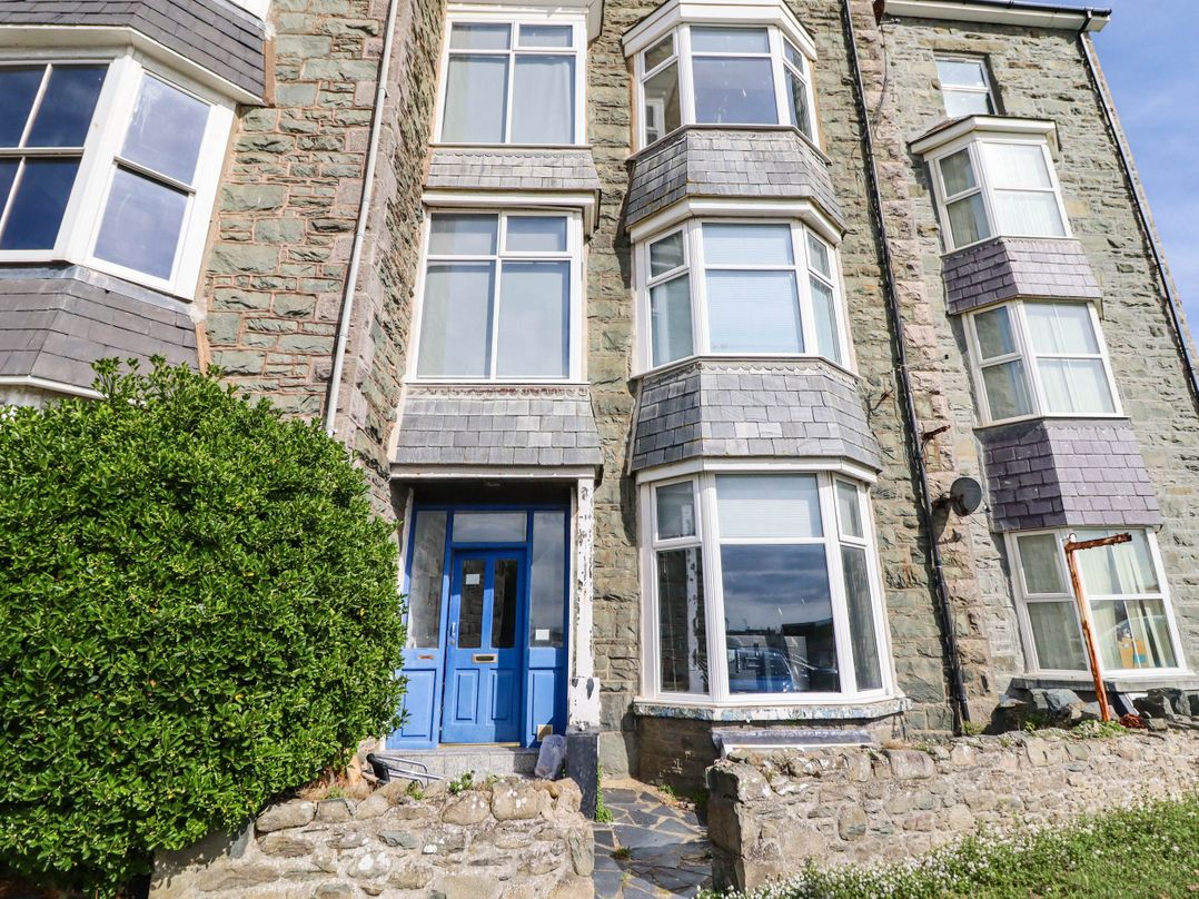 Flat 4 Greenfields