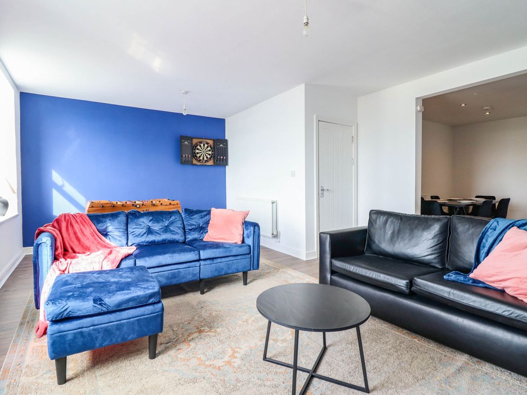 Flat 4 Greenfields