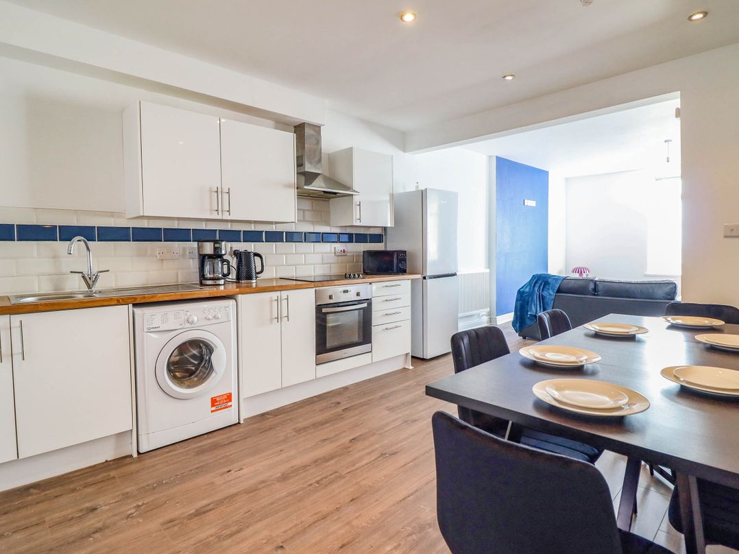 Flat 4 Greenfields