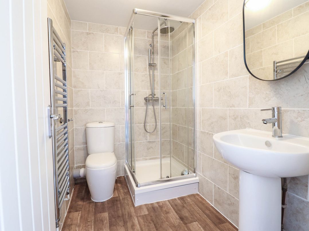 Flat 4 Greenfields