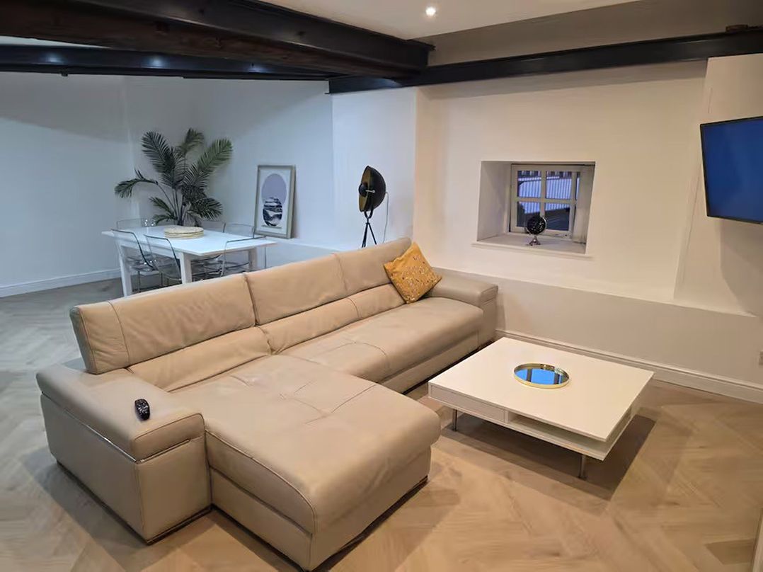 Liverpool Penthouse, sleeps 8