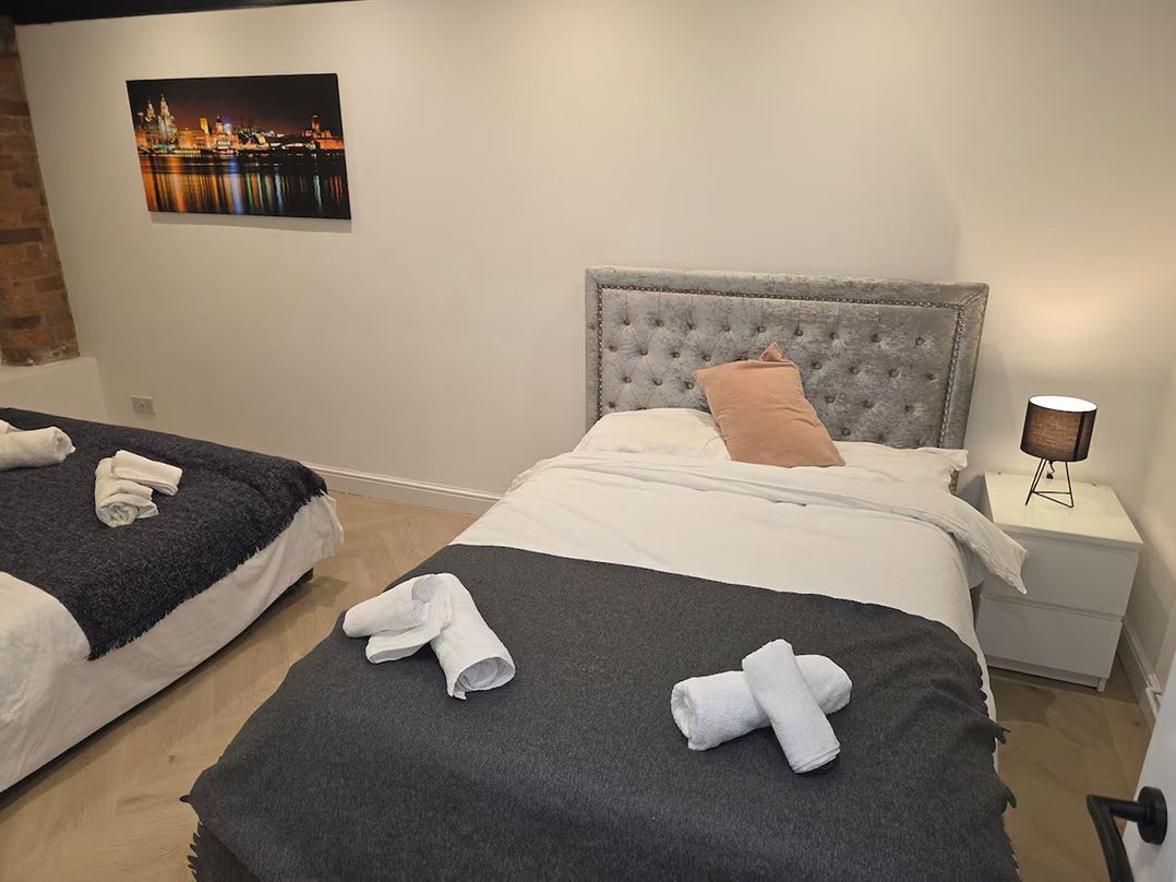 Liverpool Penthouse, sleeps 8