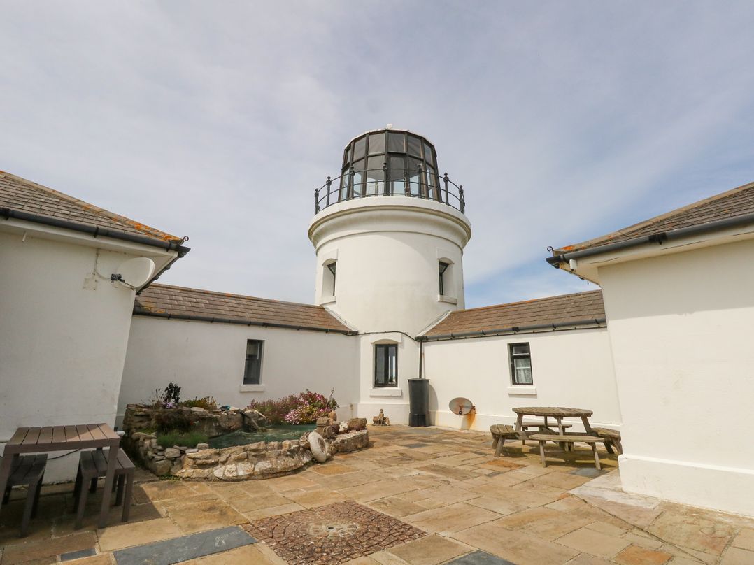 Old Higher Lighthouse Stopes Cottage
