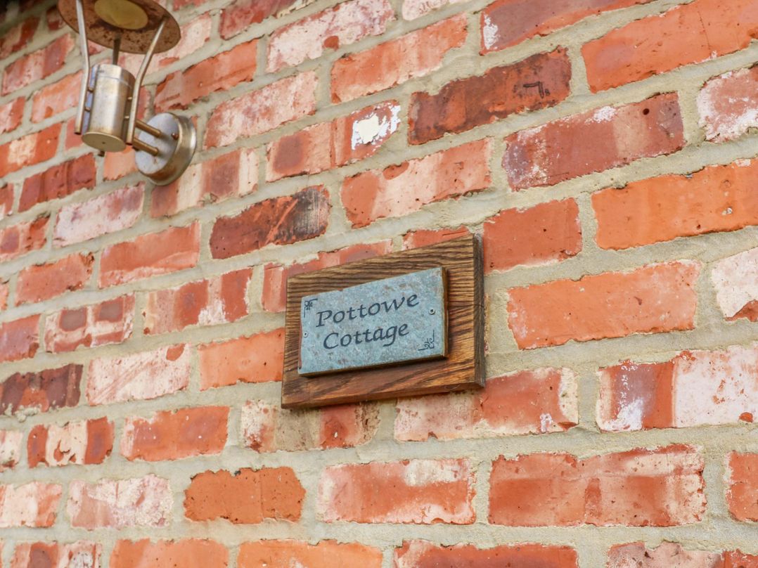 Pottowe Cottage