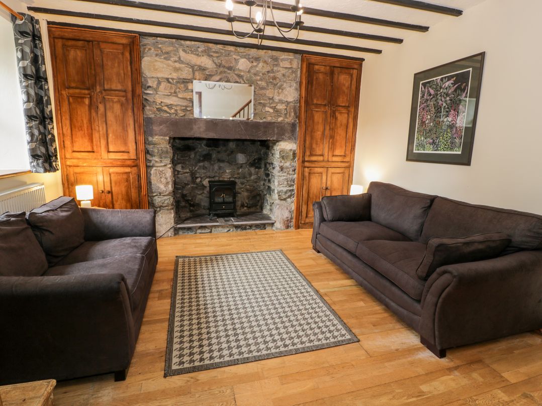 Ddol Helyg Farmhouse