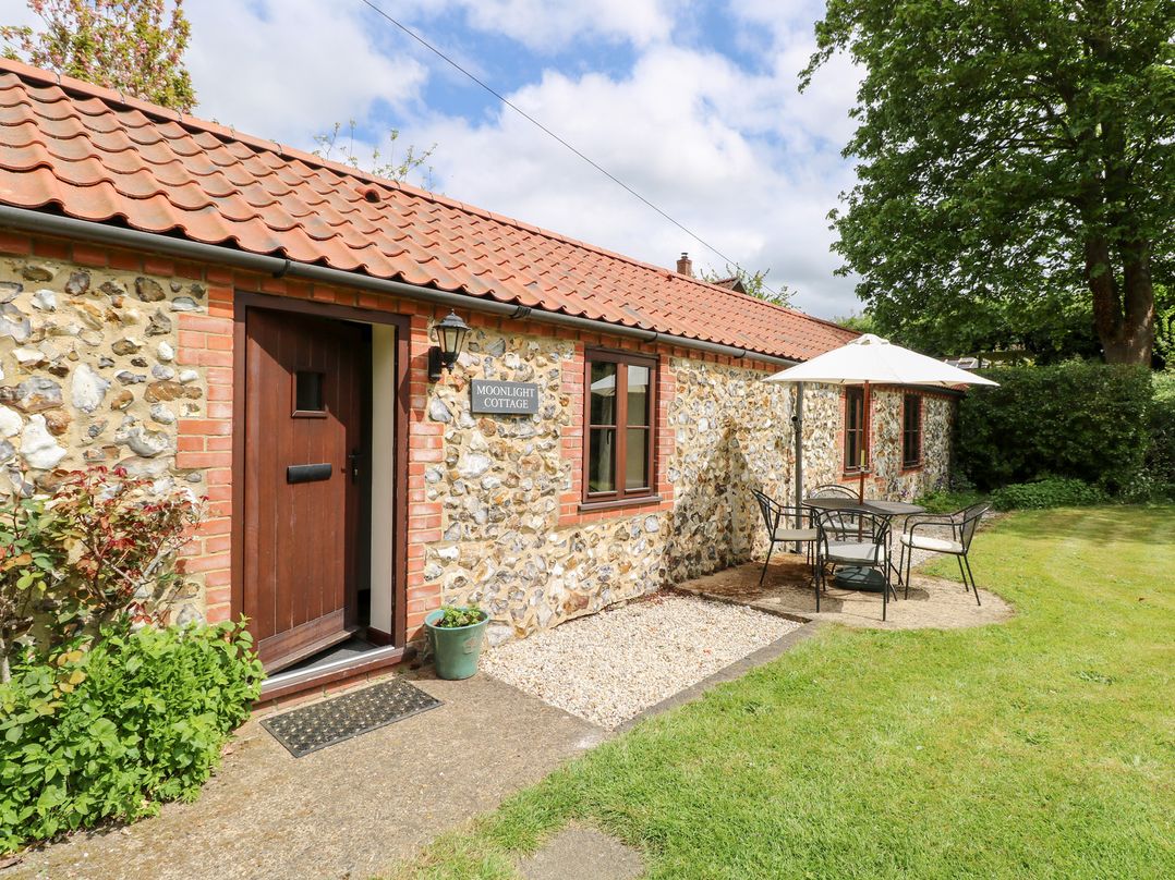 Moonlight Cottage