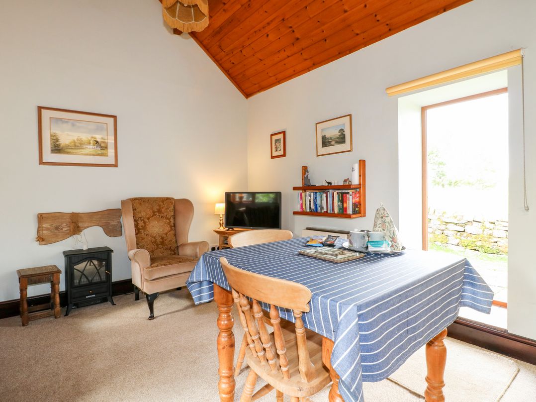Manifold Cottage
