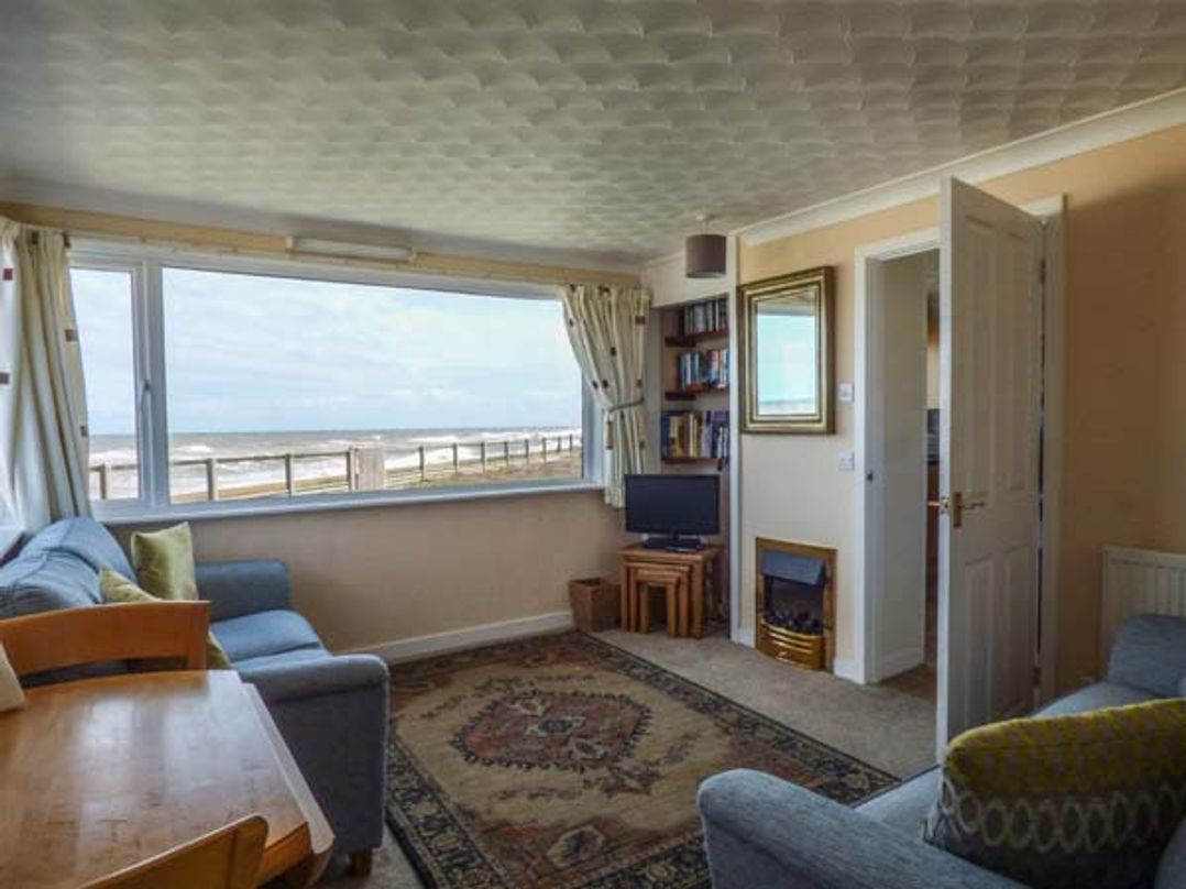 Seaclose in Walcott, Norfolk | Cottages & Lodges