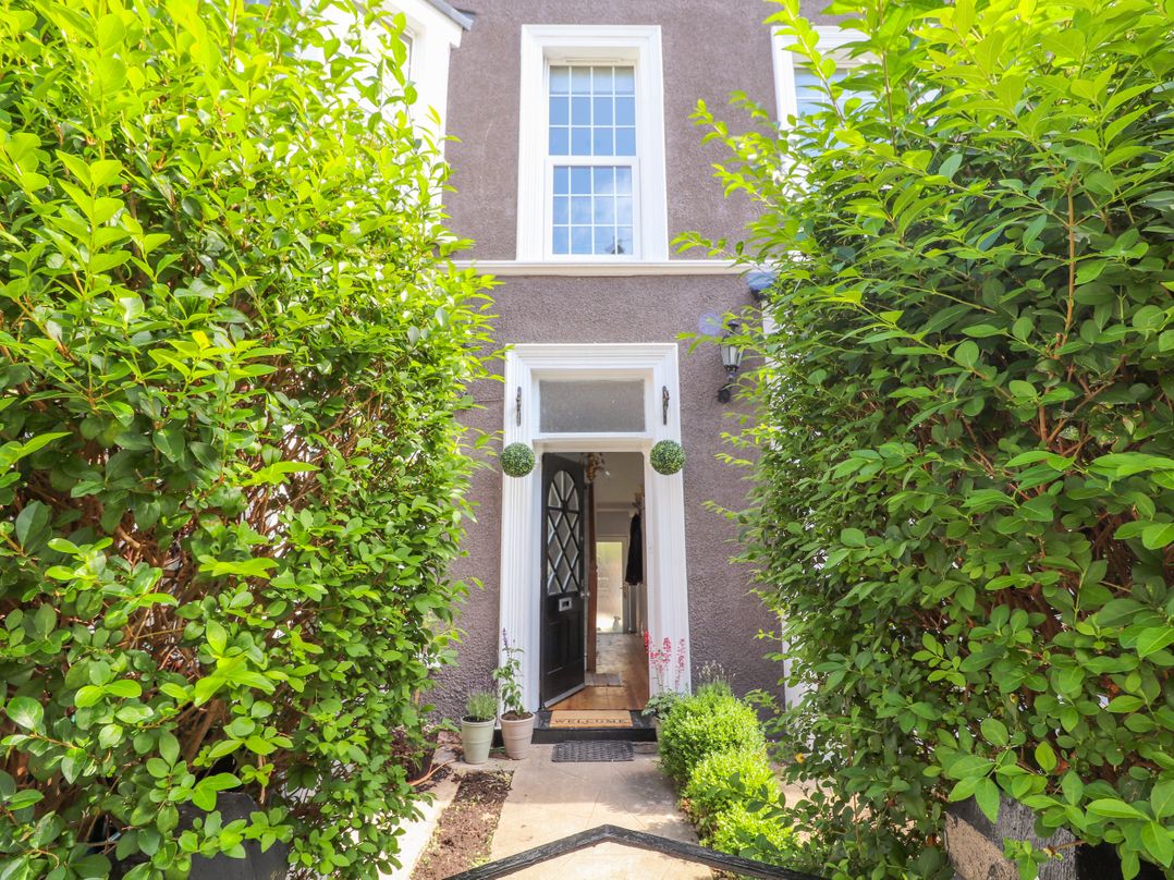 Vale House