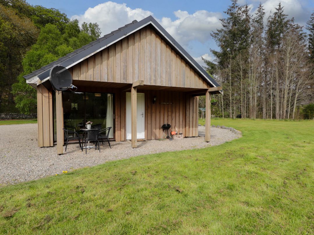 Dog friendly holiday cottage, Strathpeffer, 1 dog welcome