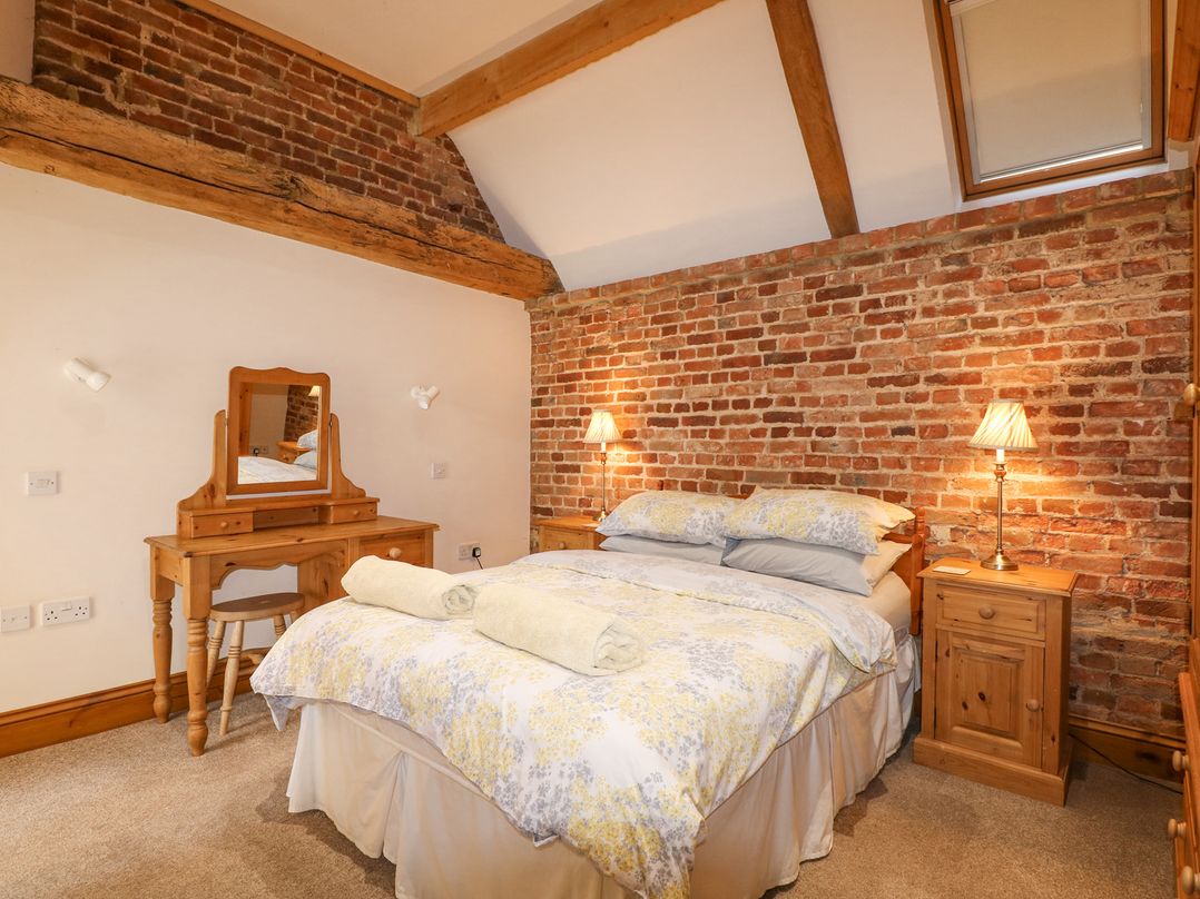Hadleigh Farm Barn