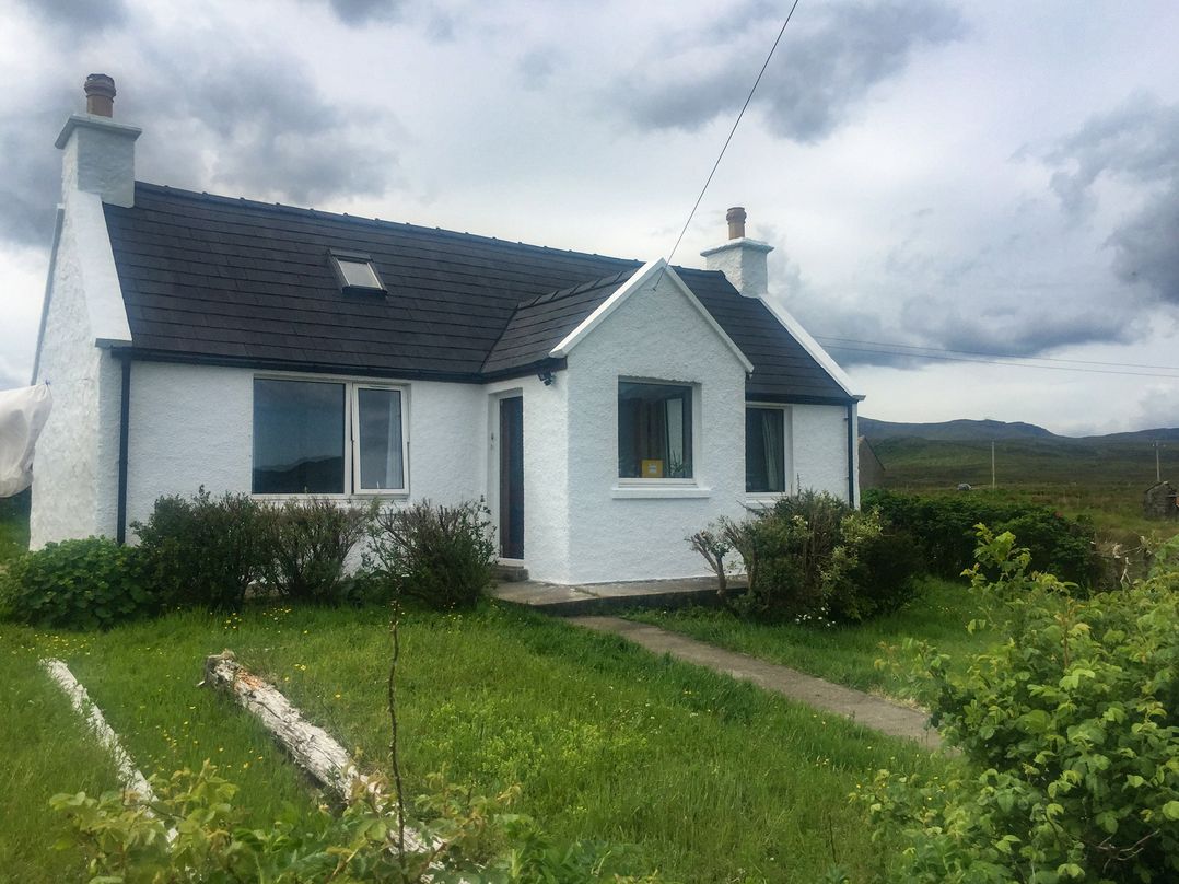 Amber's Cottage, Staffin - Sleeps 4 guests