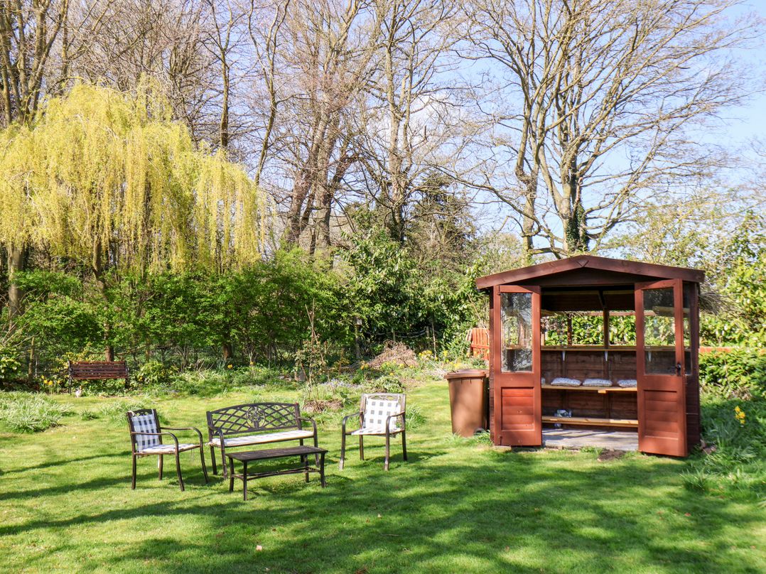 Twitchers' Den