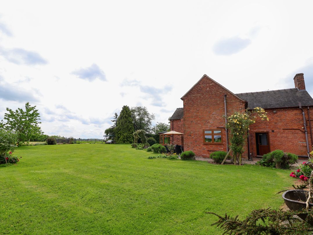 Lake View Cottage