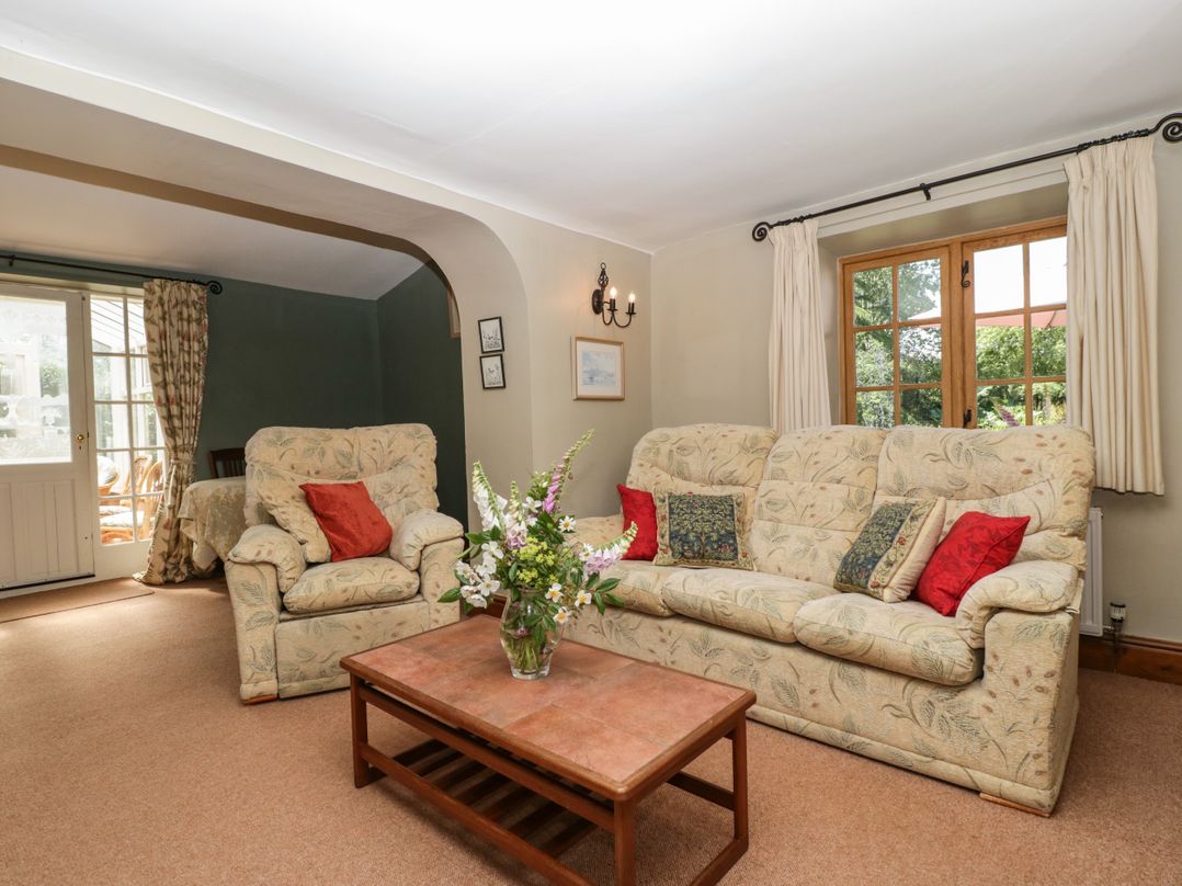 Lower Court Byre