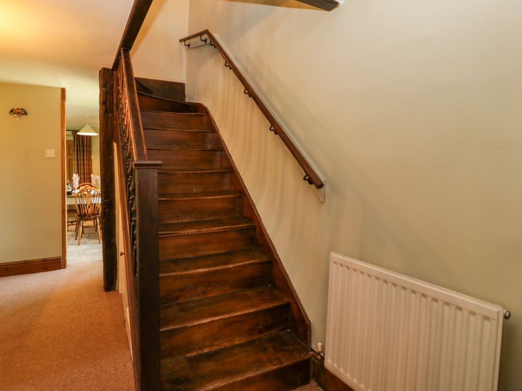 Lower Court Byre