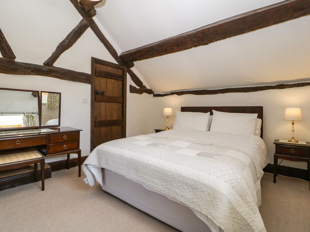 Lower Court Byre